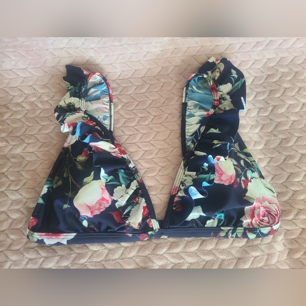 Cupshe Navy Pink Roses Ruffle Hem Swim Bikini Top
